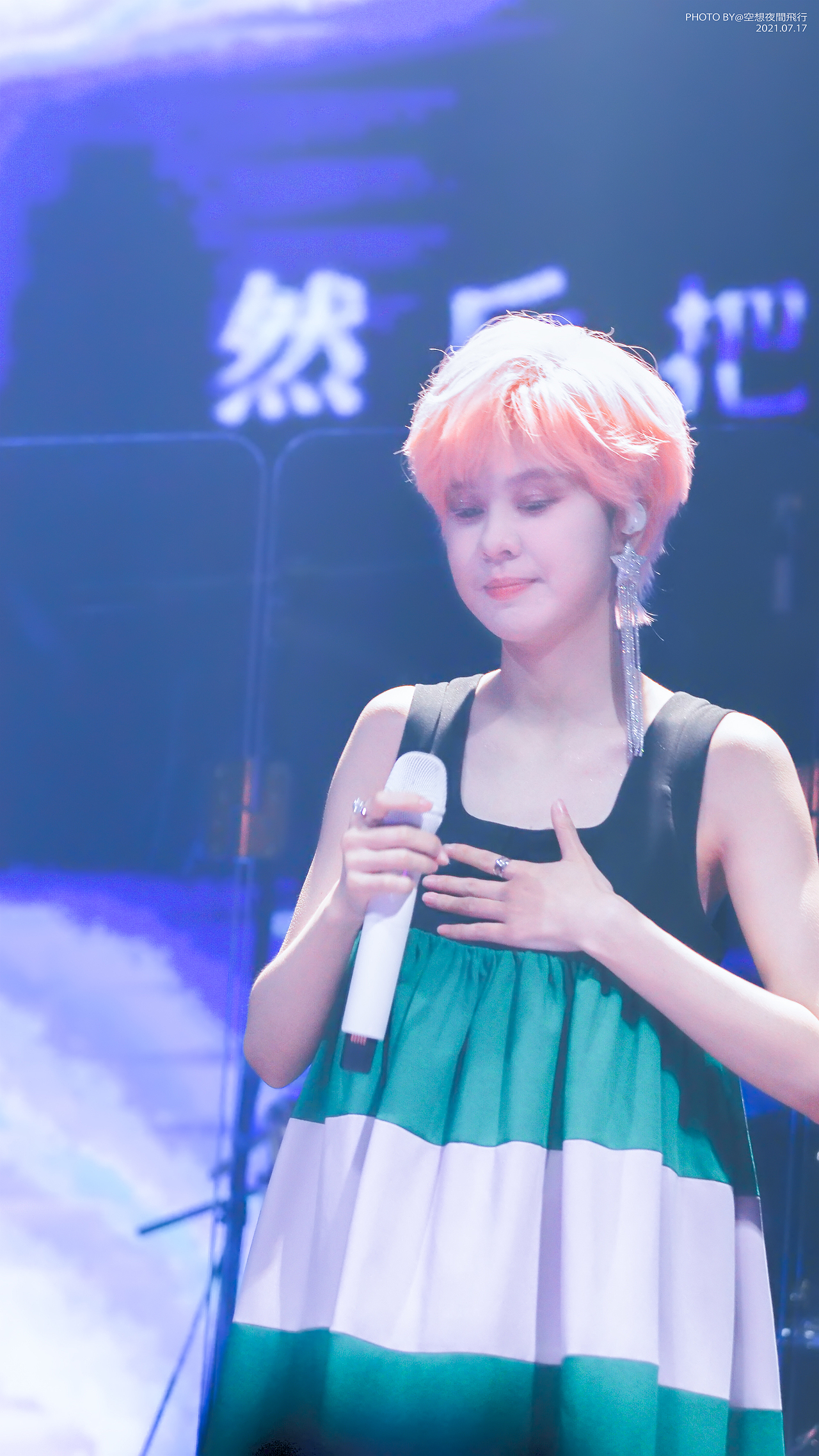 Livehouse摄影｜郁可唯-Dear Live 山丘Livehouse苏州