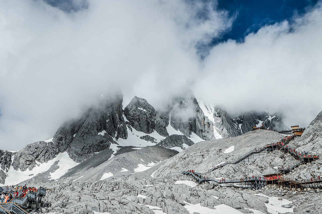 玉龙雪山 石林游