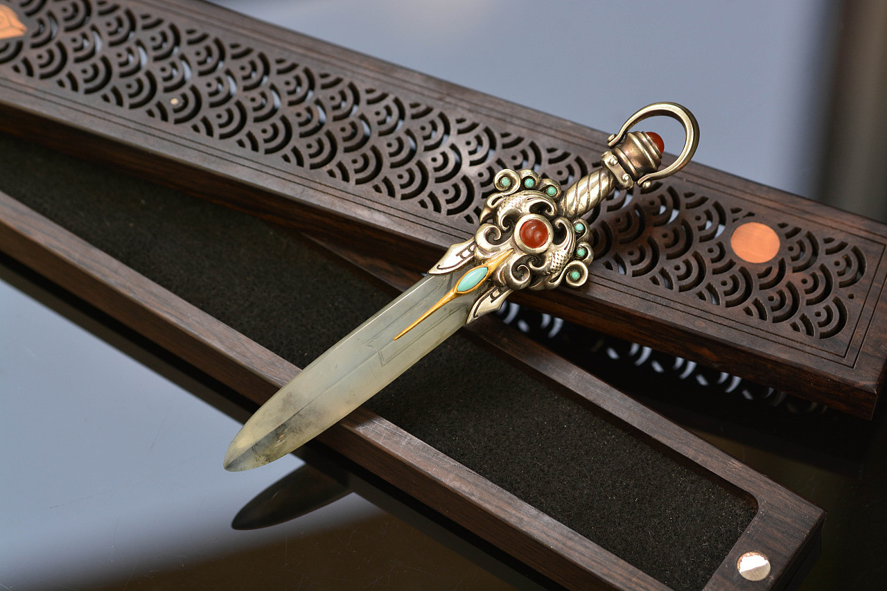 设计师作品|翡翠莫邪剑