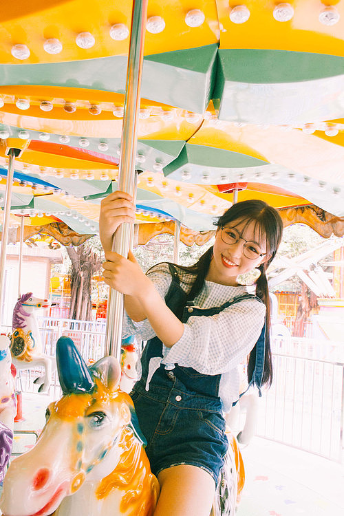 Meng sister to bring you