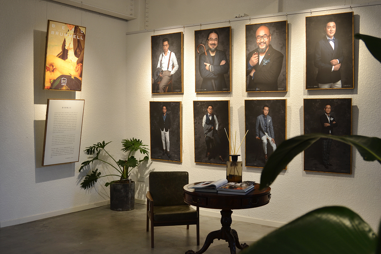 高级成衣品牌宣传物料