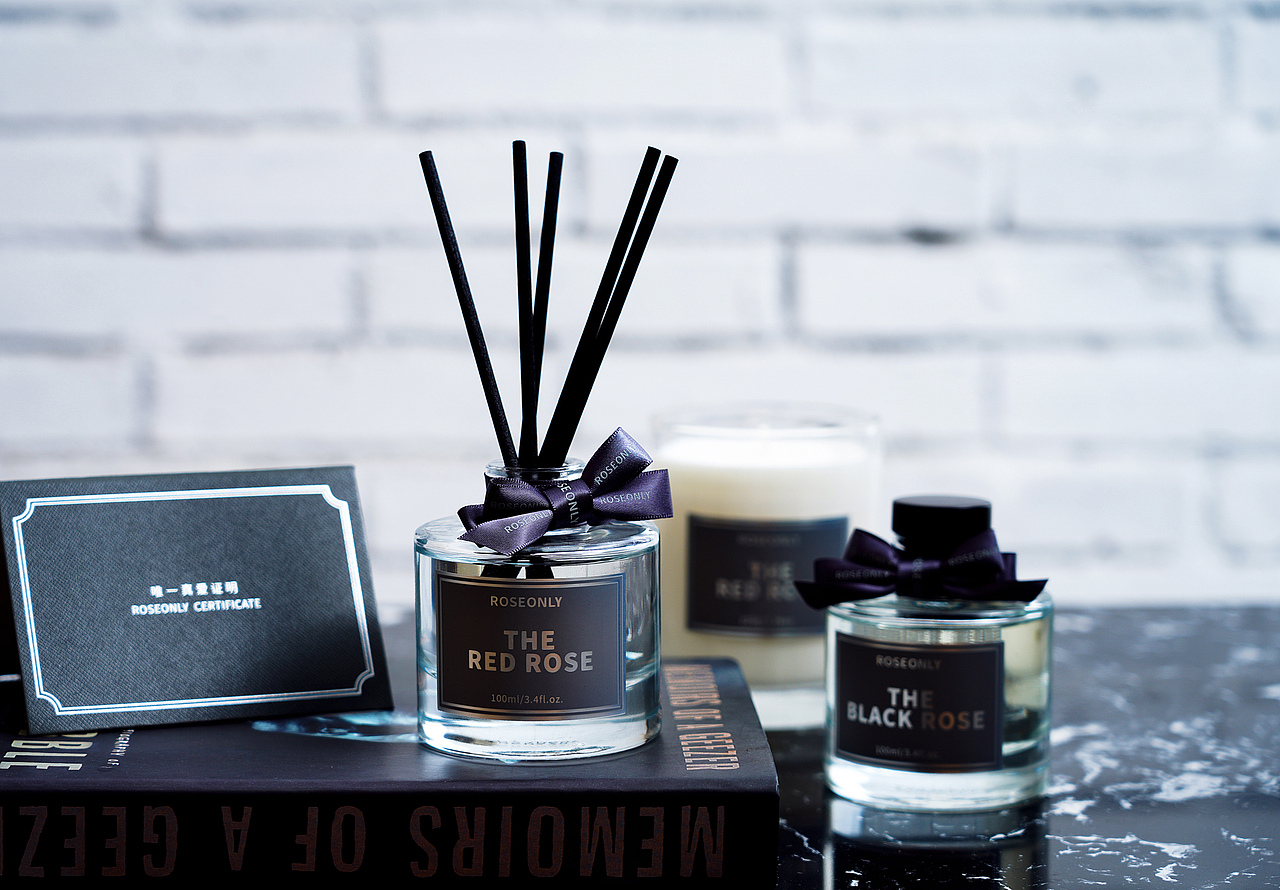 ROSEONLY 七夕香薰蜡烛（图ZMjIyMjE1MTM2） - 产品摄影 - 站酷设计师半个西瓜zzz原创素材 - 站酷ZCOOL