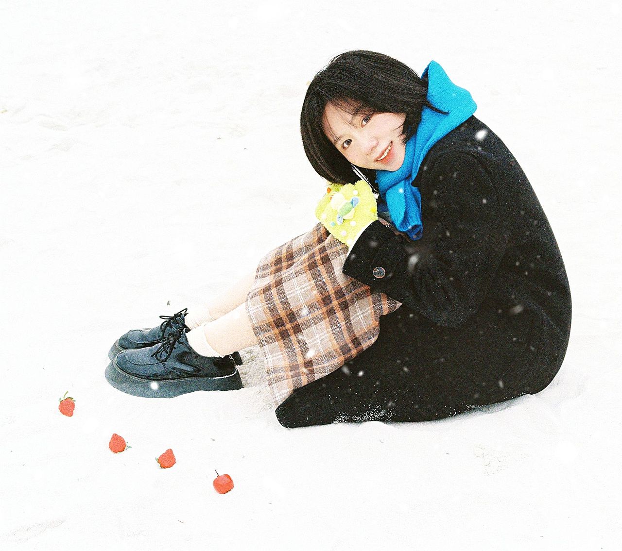 ​胶片 | ❄️初恋是蓝色的（图ZMzU5OTE0ODIw） - 人像摄影 - 站酷设计师圆不圆在拍照原创素材 - 站酷ZCOOL