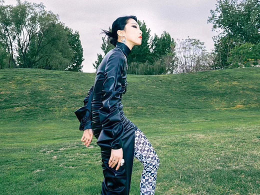 《二三生·誌 ONE IN ALL》 夏日号丨Yamy郭颖