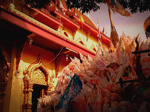 经幡与寺