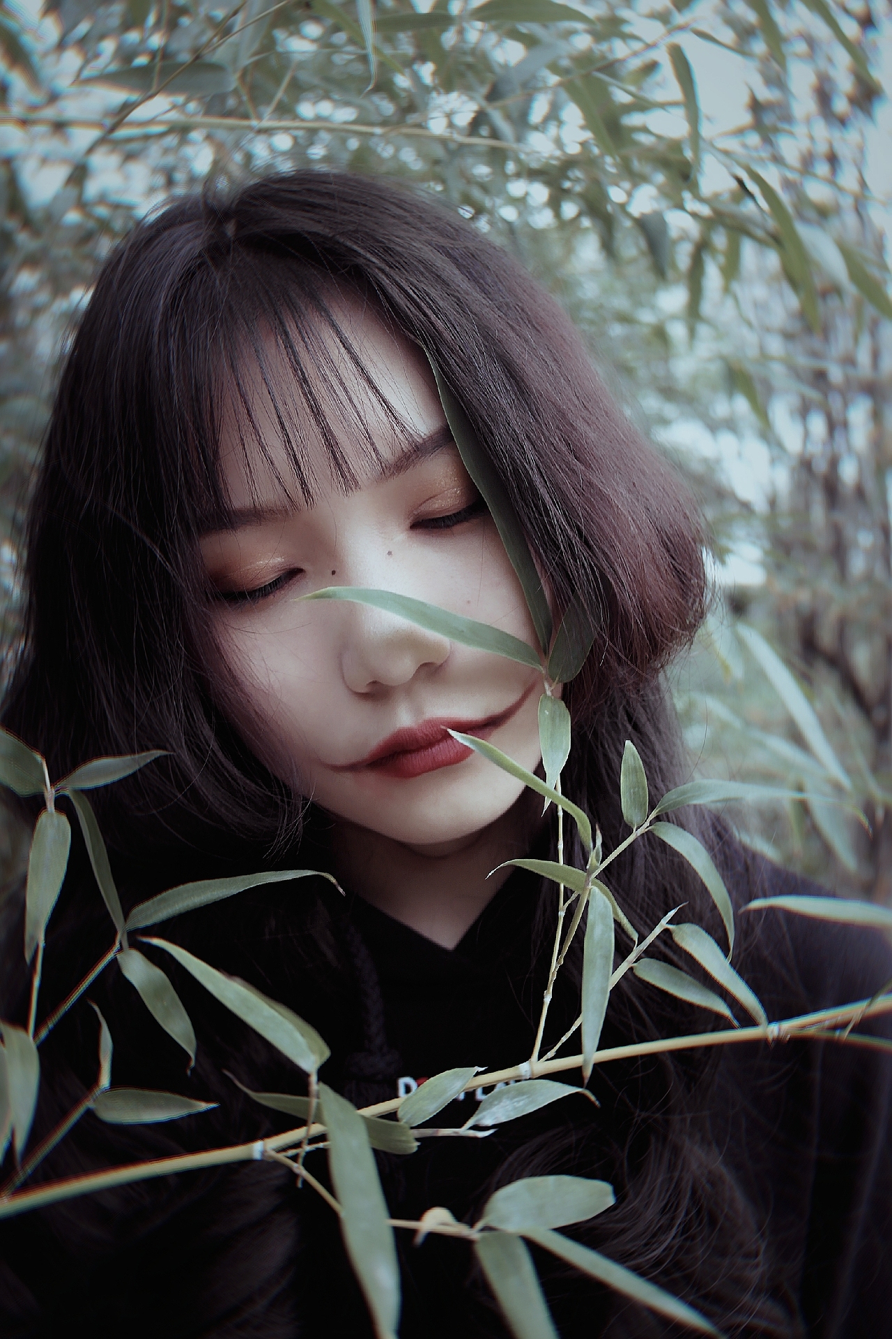 黄昏与黑夜里的小傻猪（图ZMTY2ODQwMjAw） - 人像摄影 - 站酷设计师阿柯ak原创素材 - 站酷ZCOOL