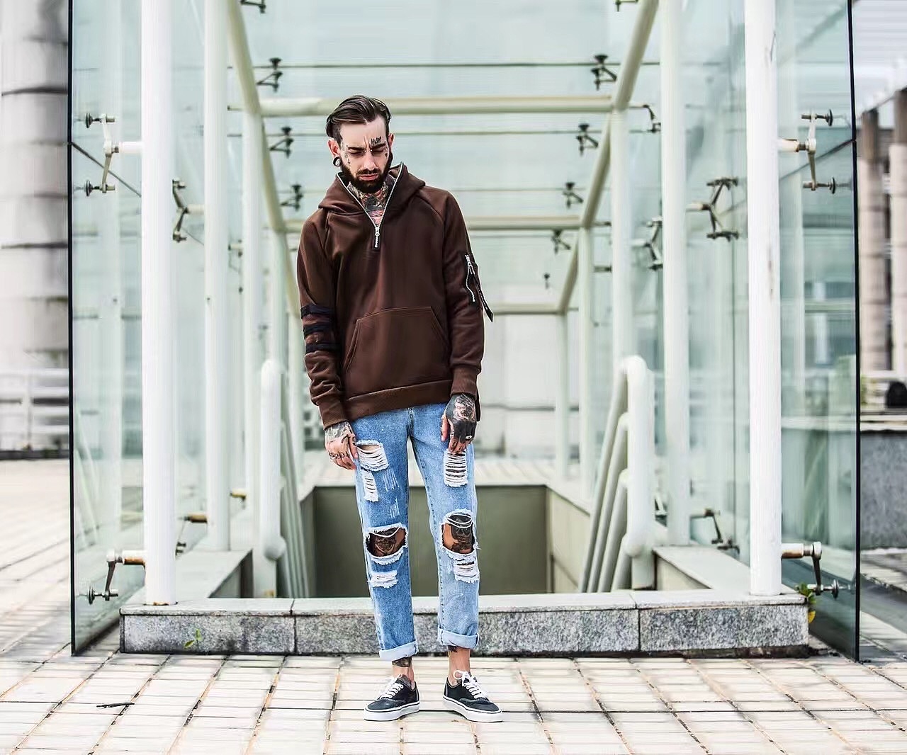 服装拍摄工业风