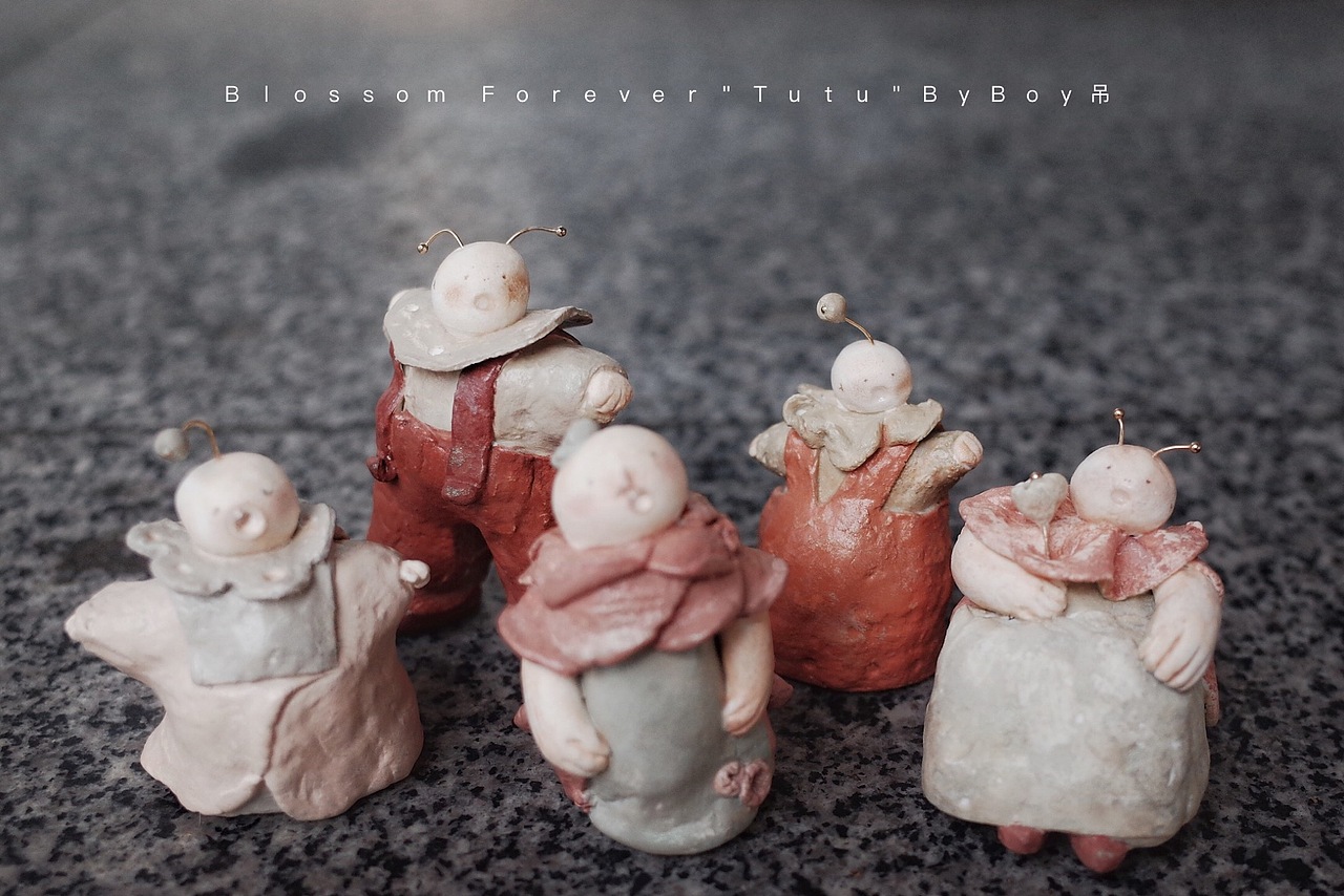 Blossom Forever的系列创作-插画/粘土/周边/展览