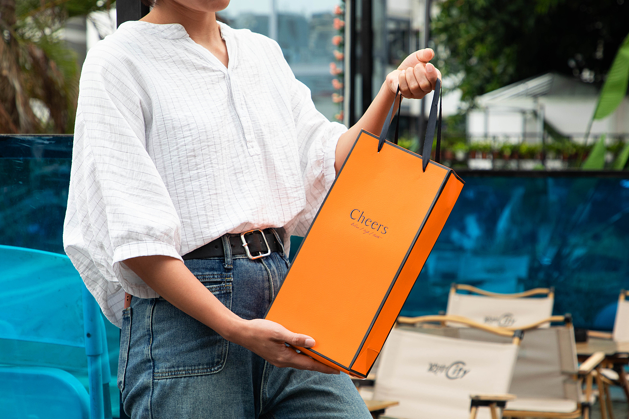 產(chǎn)品攝影 紅酒包裝拍攝 葡萄酒盒 手提袋（圖ZMzU0NzAzMzI4） - 產(chǎn)品攝影 - 站酷設(shè)計師伍壹柒攝影工作室原創(chuàng)素材 - 站酷ZCOOL