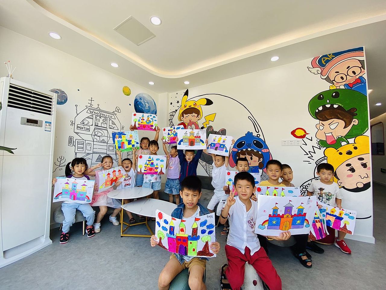 創(chuàng)意美術(shù)學生上課花絮和大合照（圖ZMjIwMzkxNTI4） - 繪畫 - 站酷設(shè)計師何澤智智原創(chuàng)素材 - 站酷ZCOOL