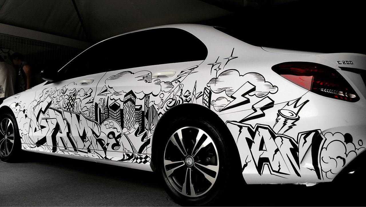 奔驰c200车身涂鸦绘制