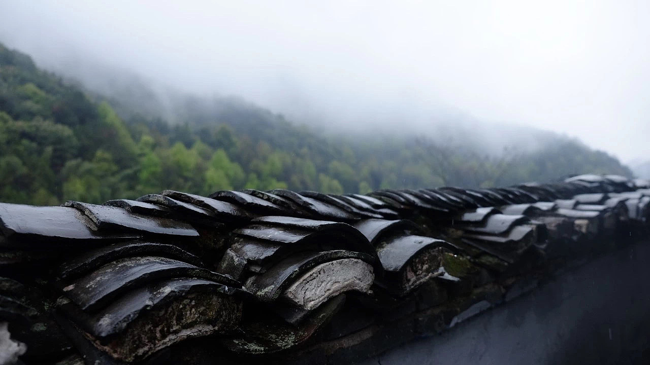 【艺术家联名款】游走在皮面的“三魂七魄”