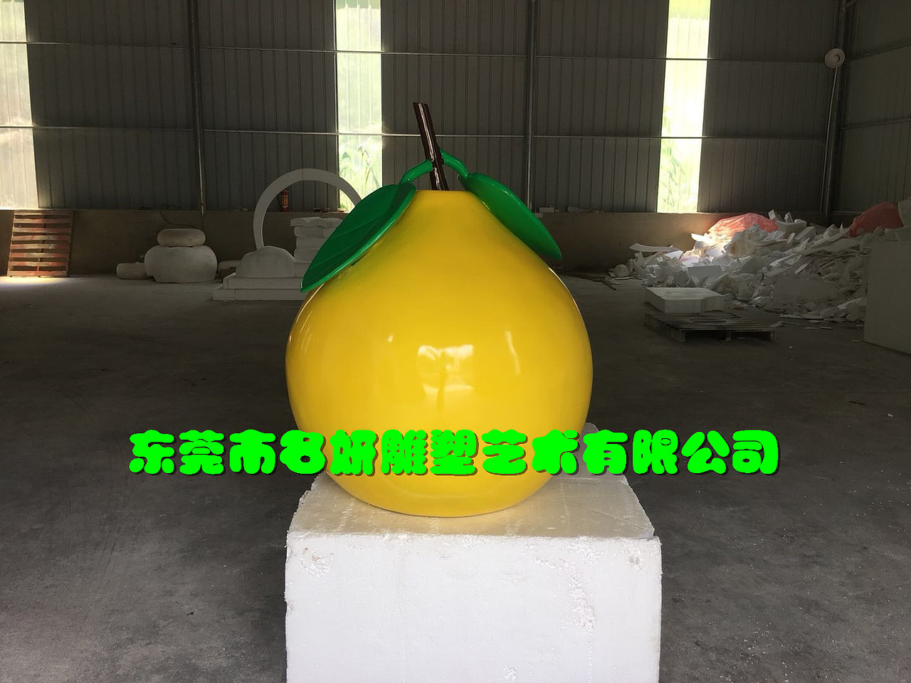 惠州万亩户外红心柚子雕塑模型成为黄金柚子园耀眼形象