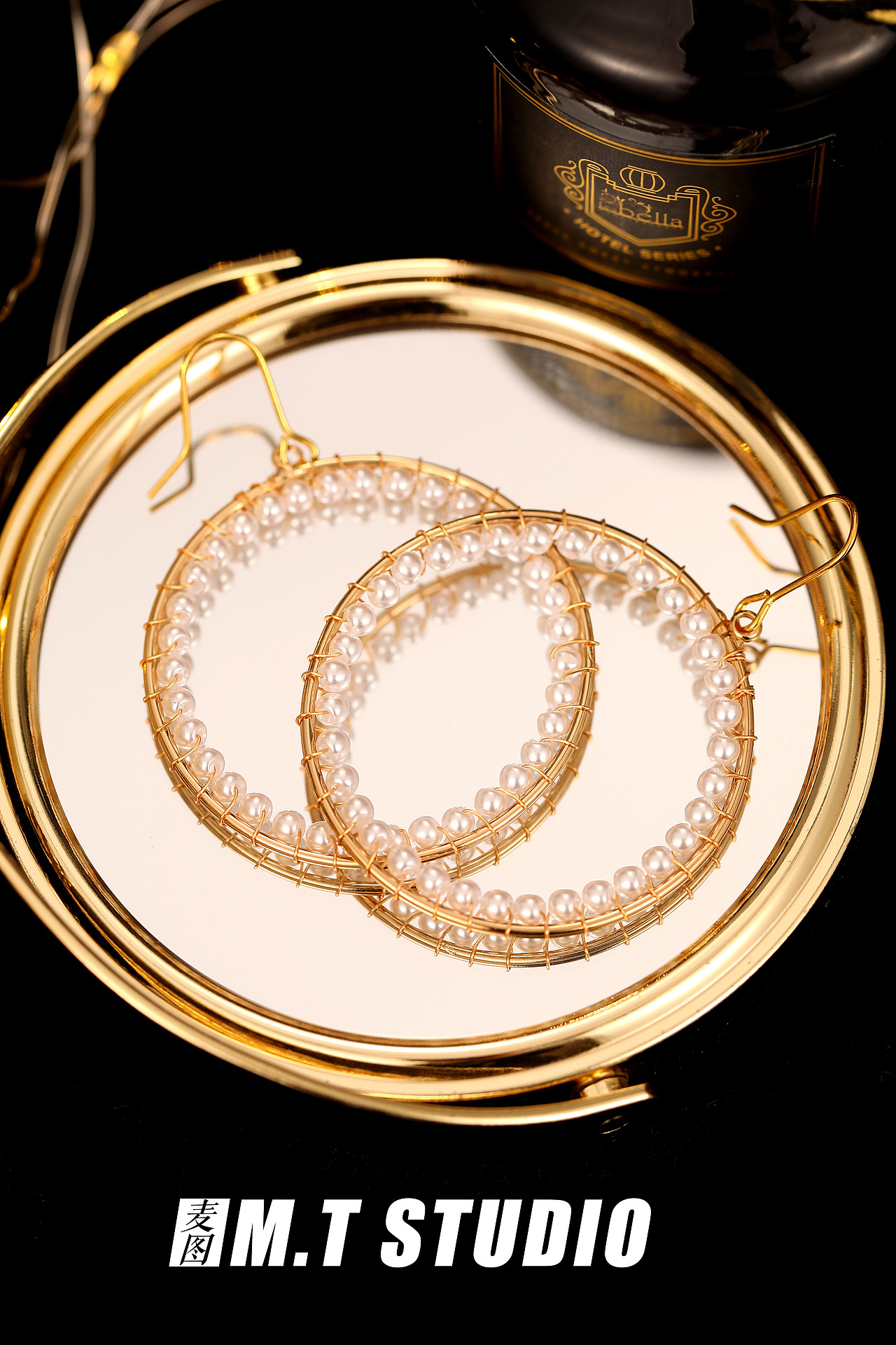 珠宝首饰饰品拍摄 珍珠耳饰吊坠复古风格静物平铺拍摄