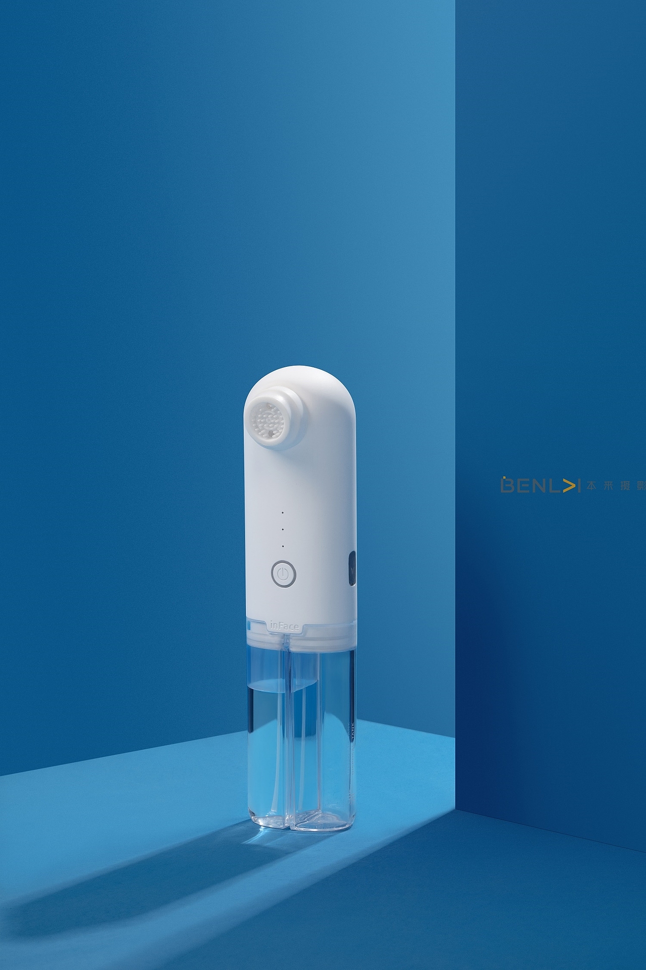 超微小气泡美容仪模特图 模特图片 化妆品场景摄影