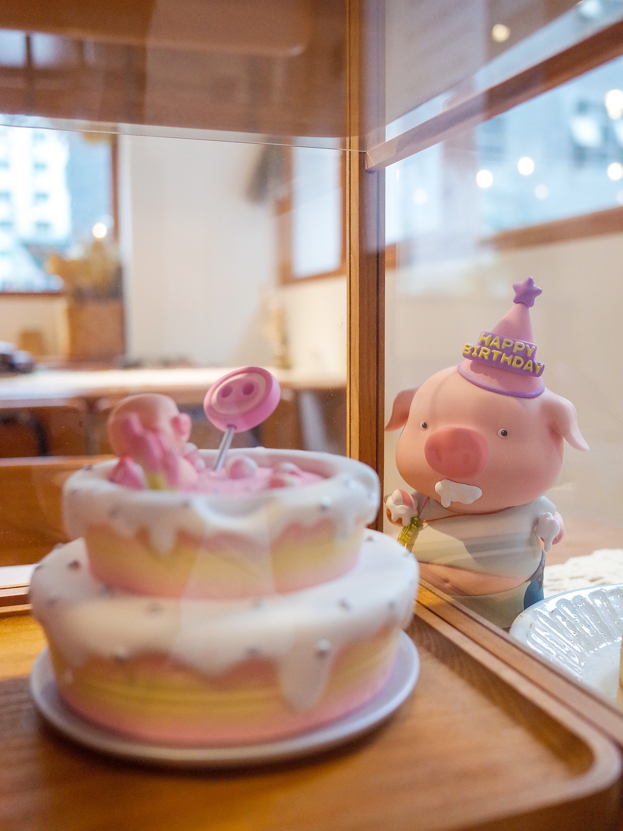 猪仔（Little Piggy）生日快乐（图ZMTgwMDIyMDIw） - 产品摄影 - 站酷设计师BoomBox潮玩原创素材 - 站酷ZCOOL
