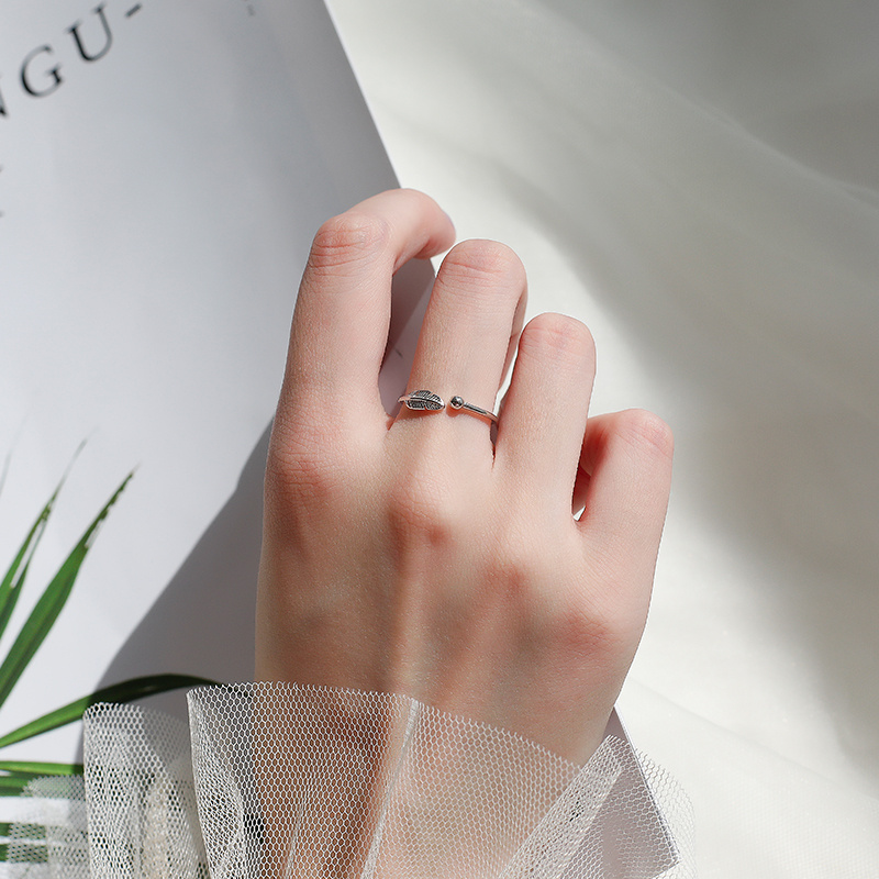 银饰品情侣戒指对戒首饰拍摄/电商模特拍照/饰品模特图