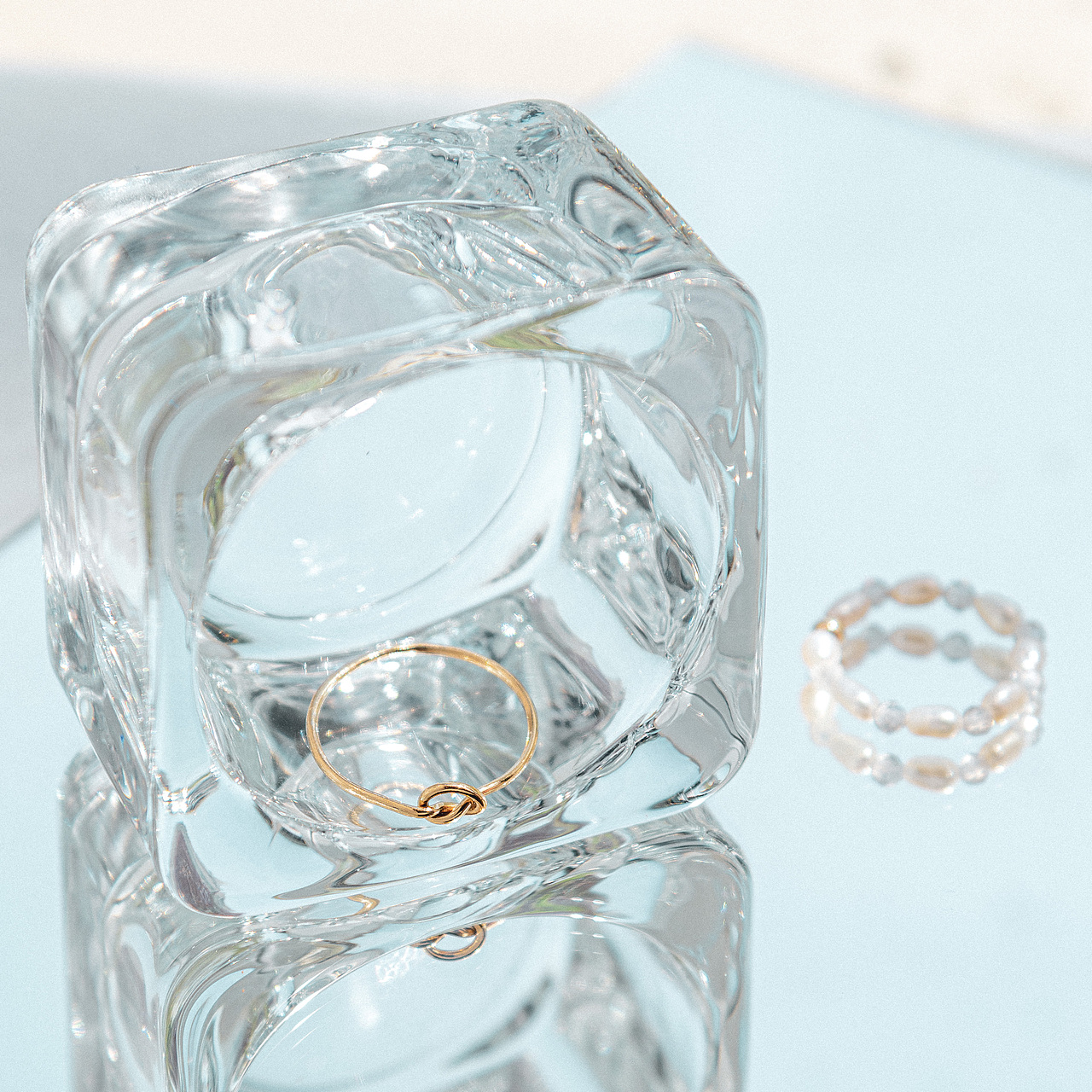 一組可能是ins風(fēng)的飾品靜物拍攝（圖ZMjU0OTYzOTA0） - 產(chǎn)品攝影 - 站酷設(shè)計(jì)師東寬寬原創(chuàng)素材 - 站酷ZCOOL