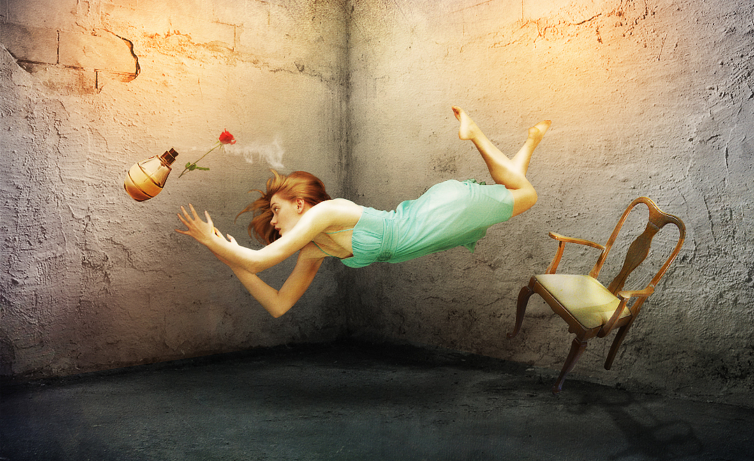 漂浮在空中的香水