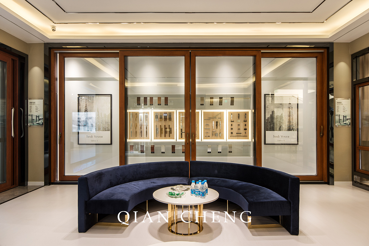 罗普斯金门窗展示中心|建筑空间摄影|设计样板间展厅（图ZMTAyMDM3MDA4） - 环境/建筑摄影 - 站酷设计师摄影师钱诚原创素材 - 站酷ZCOOL