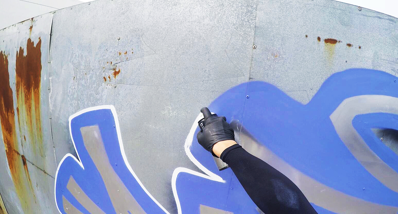 最热的不是天气，而是我们的热爱___街头涂鸦_NEWSCREW（图ZMTY4MDE5ODQw） - 新锐潮流插画 - 站酷设计师北京街头涂鸦团队原创素材 - 站酷ZCOOL