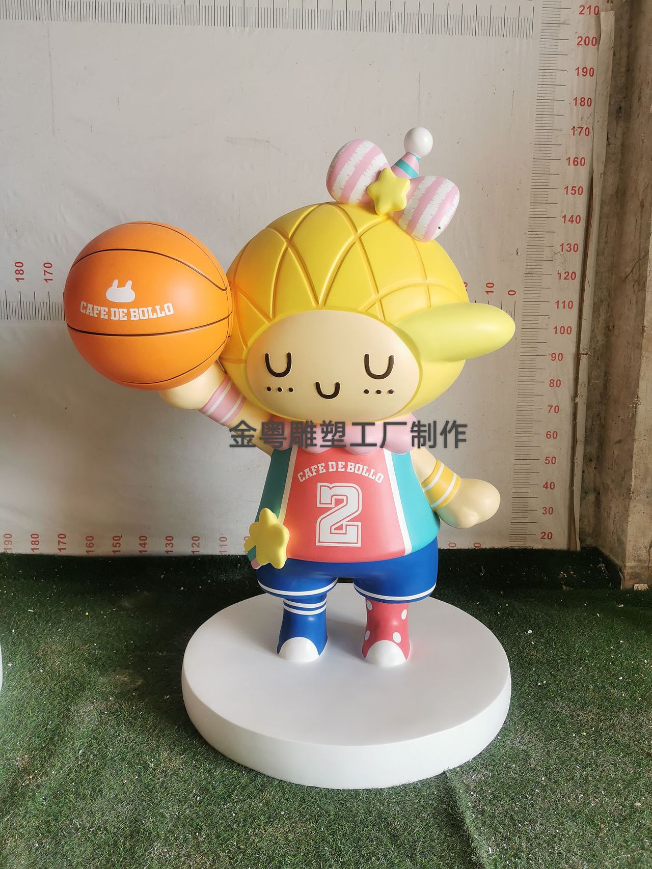 香港青年广场的潮玩摆件