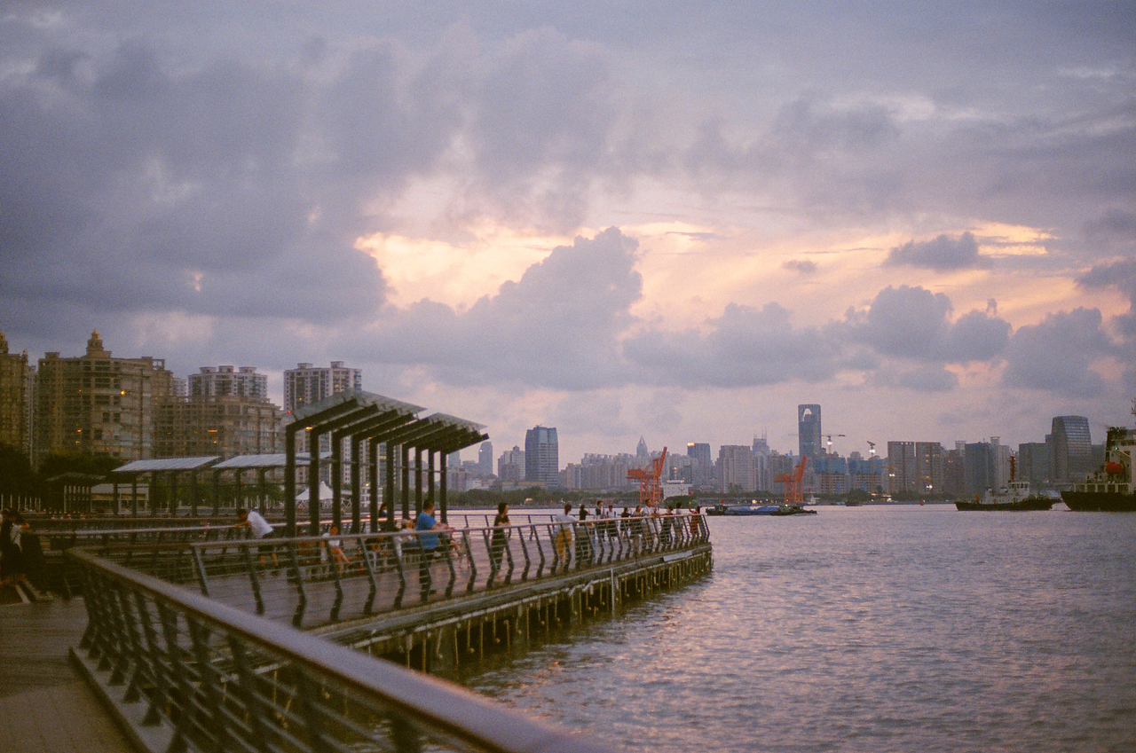 追赶日月 不苟于山川