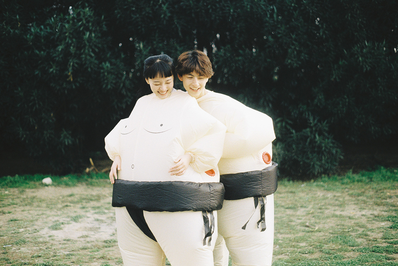 合影留念（图ZMTEwNDkzNTQw） - 人像摄影 - 站酷设计师NiccoCai原创素材 - 站酷ZCOOL