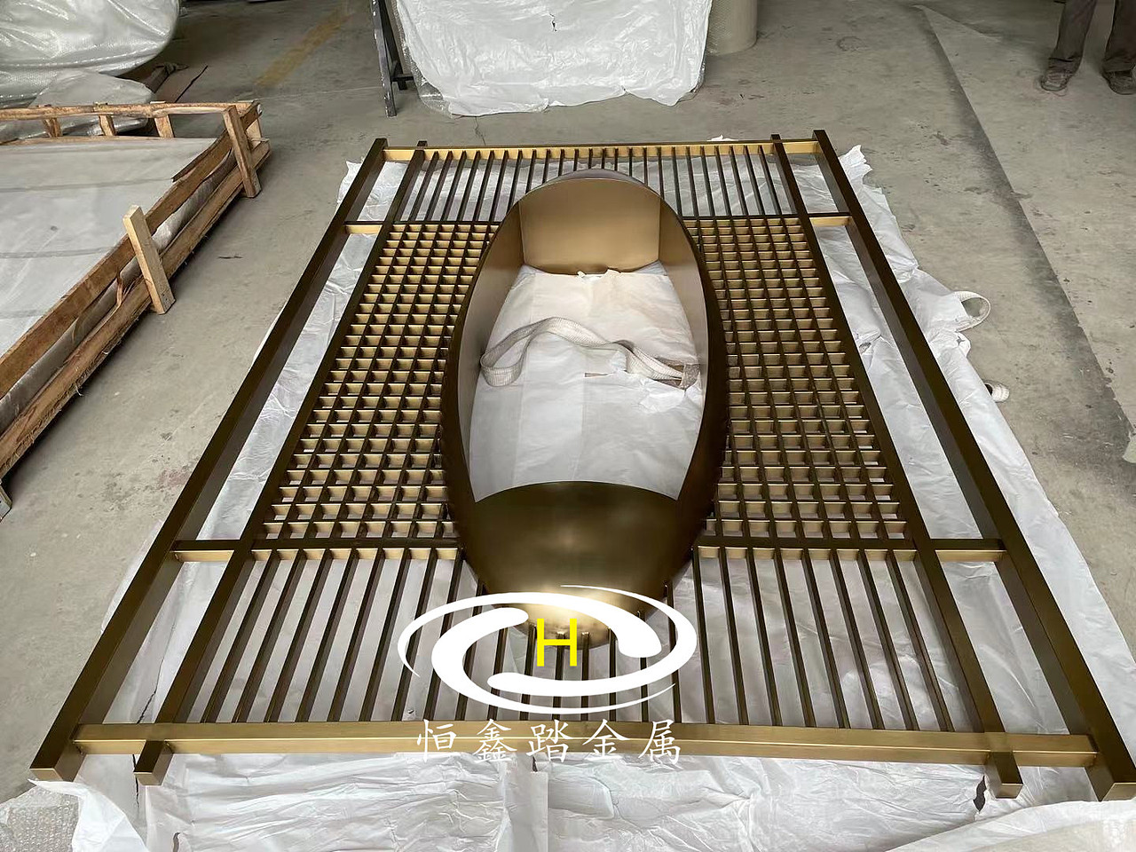 特色不锈钢屏风图片定制酒店不锈钢屏风厂家实现新突破