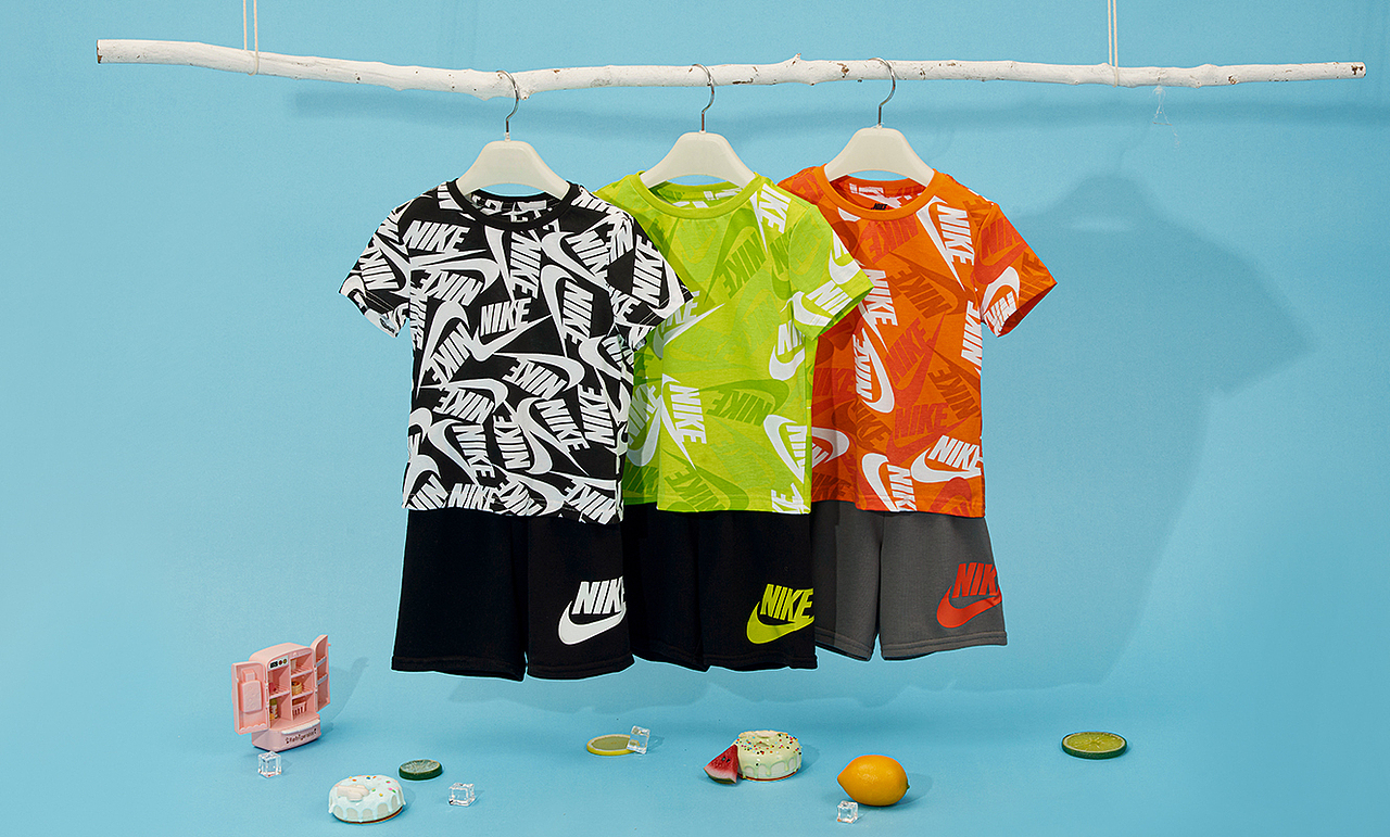 Nike kids Su22 for Tmall 静物置景（图ZMzYwNzk3ODY0） - 产品摄影 - 站酷设计师油百万原创素材 - 站酷ZCOOL
