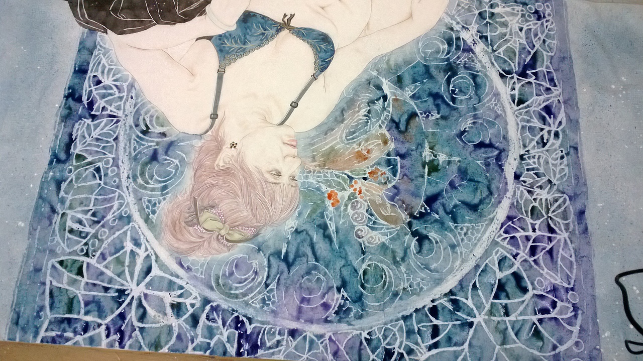 很喜欢这样的 背景突出主体。不过,老师说太重了,应该擦擦变淡点。