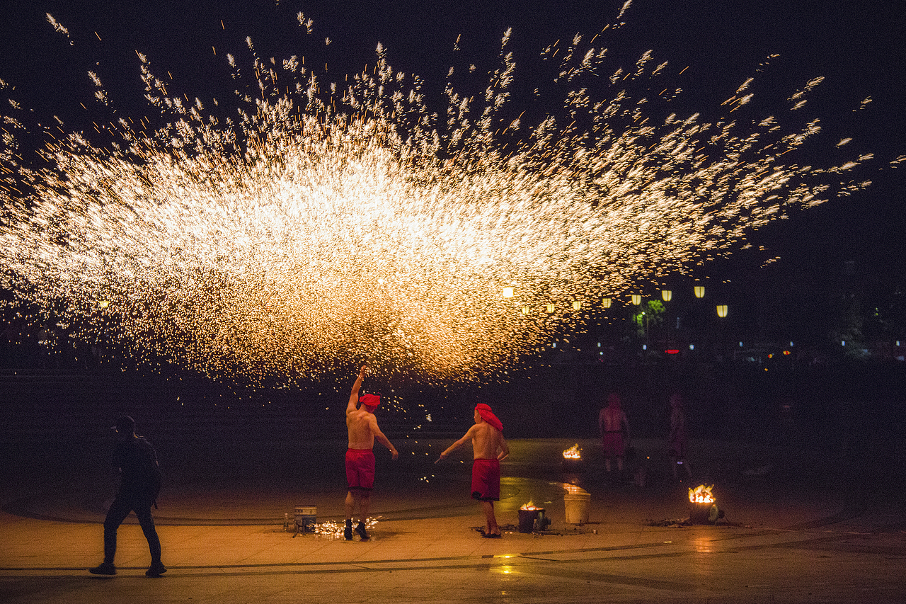 铁树银花打铁花2