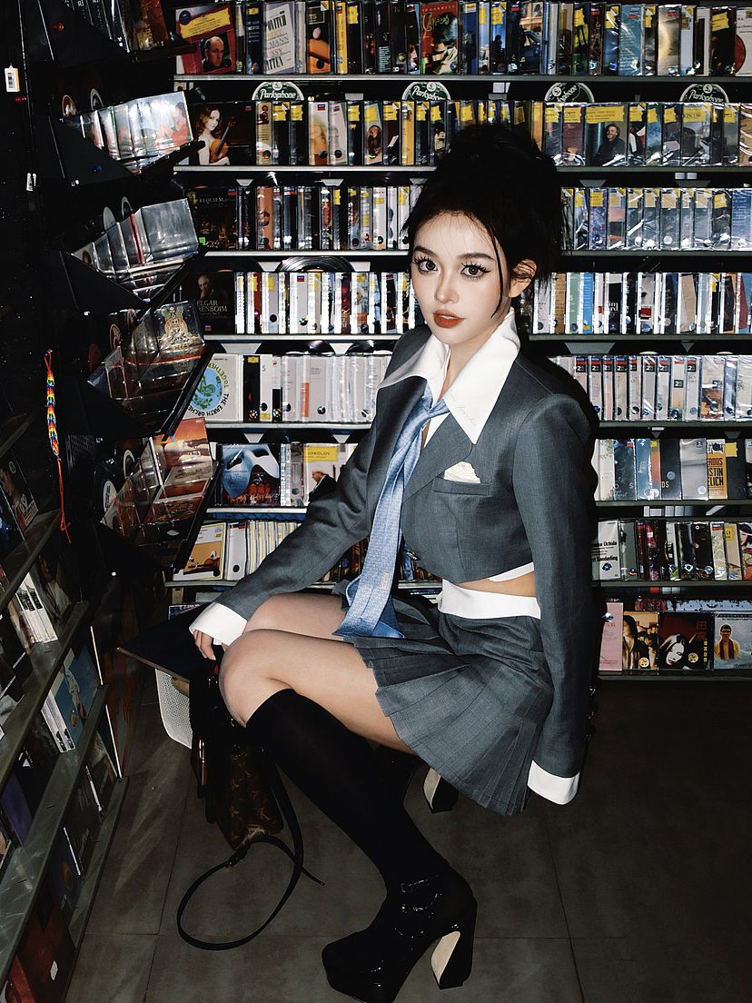 复古CD（图ZMzQxNDU1NjQw） - 人像摄影 - 站酷设计师A婉约派Z原创素材 - 站酷ZCOOL