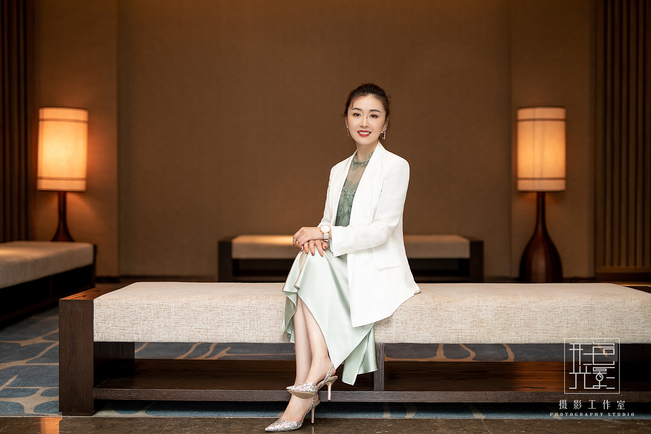 女性企业高管形象照