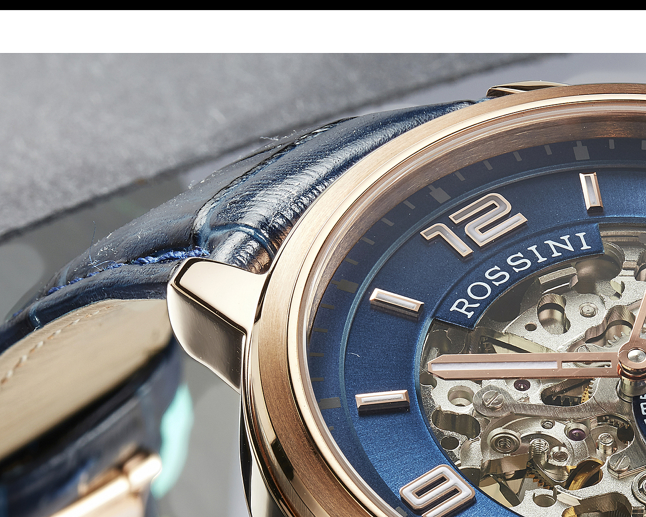 手表灯箱片一张附上原片