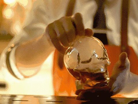 美食视频 / 神秘酒吧