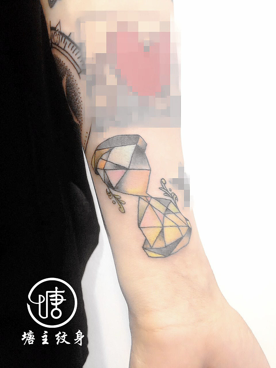 几何纹身、沙漏纹身、小图纹身、线条纹身、小清新纹身、个性纹身图案、塘主开运纹身