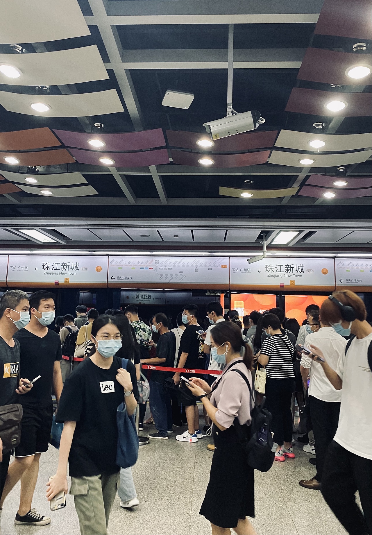 广州地铁死亡三号线（图ZMjY1NjE3NTE2） - 人文/纪实摄影 - 站酷设计师小让让原创素材 - 站酷ZCOOL