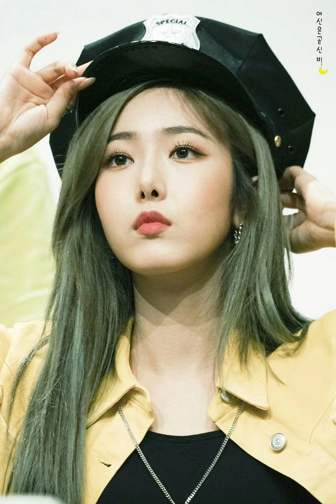 【板绘】原创饭绘gfriend sinb 黄恩妃 喷枪加水彩质感（图ZMjU3NjgxMzI0） - 艺术插画 - 站酷设计师画画的小建原创素材 - 站酷ZCOOL