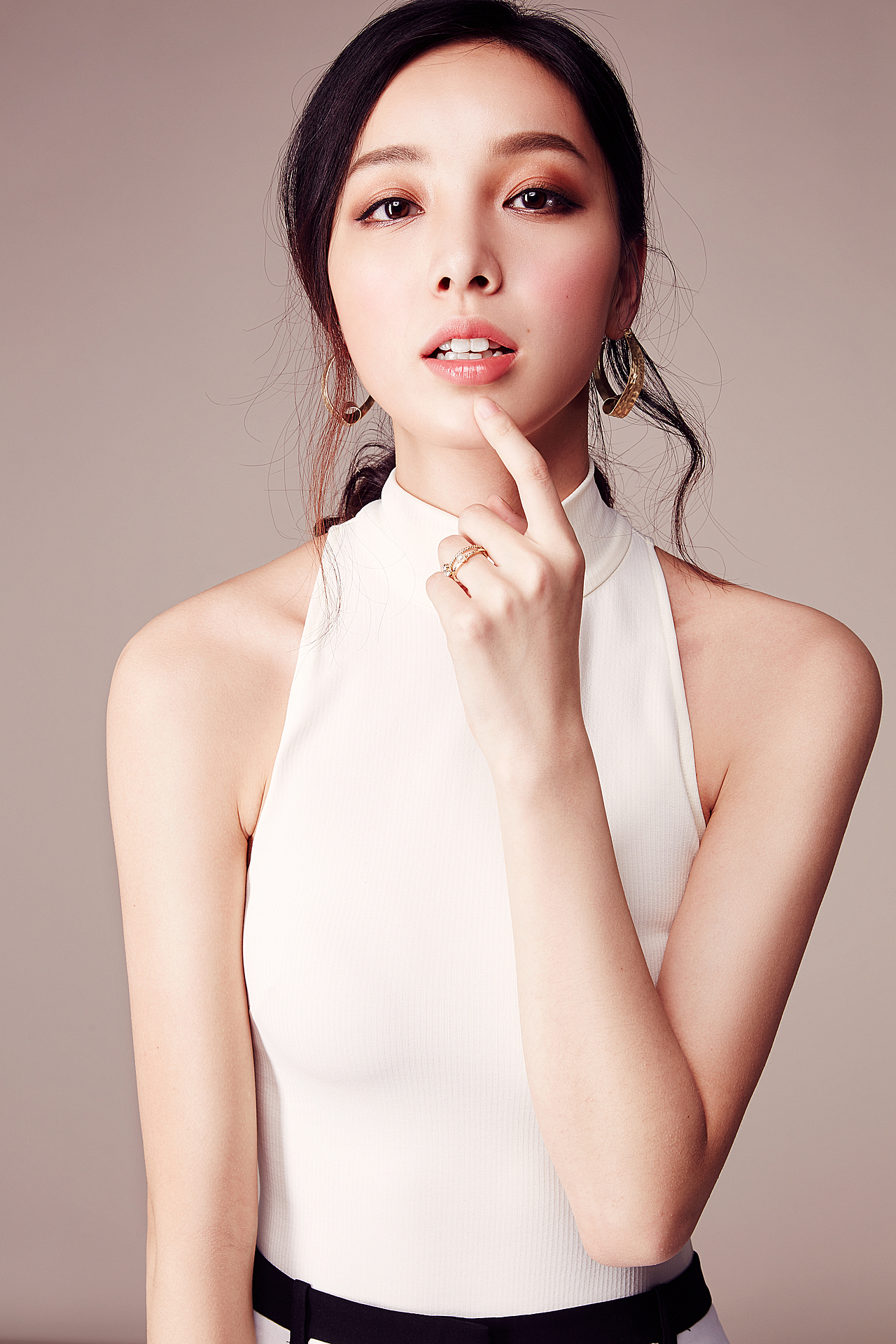 CNC_Mag Cover–abby蒋浩玲（图ZMTEzNjU1Mjg4） - 修图/后期 - 站酷设计师修图师小先原创素材 - 站酷ZCOOL