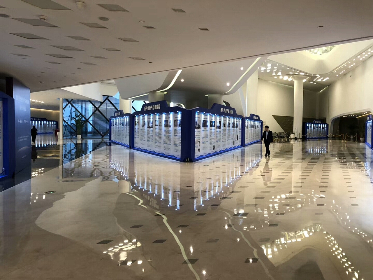推介会（图ZMTMxNzI1ODky） - 展陈设计 - 站酷设计师七秒跳跃原创素材 - 站酷ZCOOL