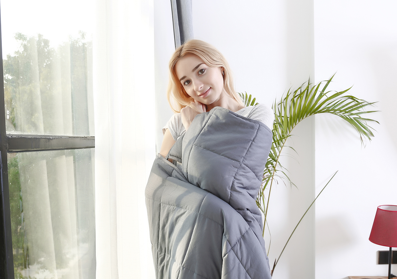 毛巾日化拍摄浴巾模特睡衣拍照产品广告静物摄影人像电