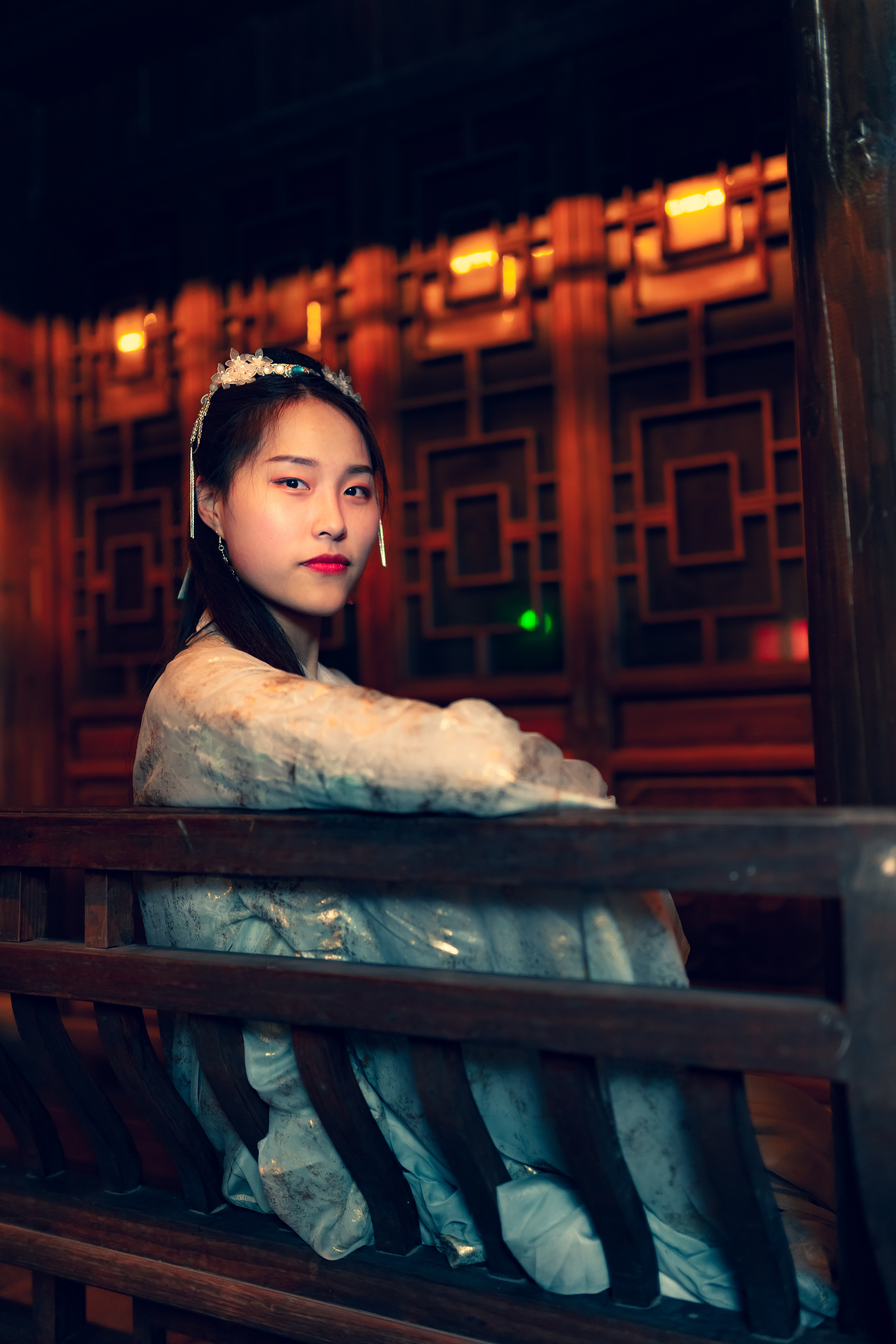 南京老门东夜景汉服人像|摄影|人像摄影|meng梦呓 - 原创作品 - 站酷