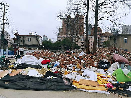 不知道为什么喜欢这种破败的景象