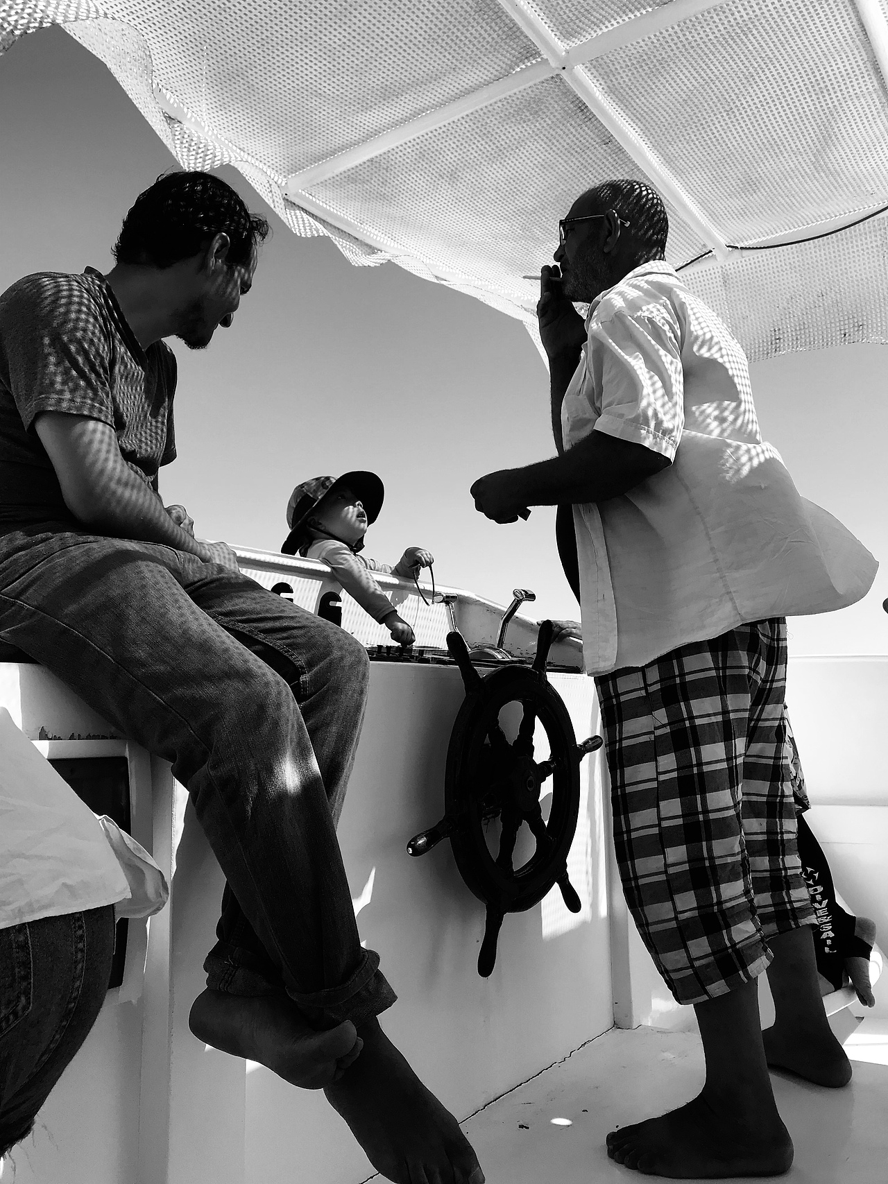 船长、大副和孩子