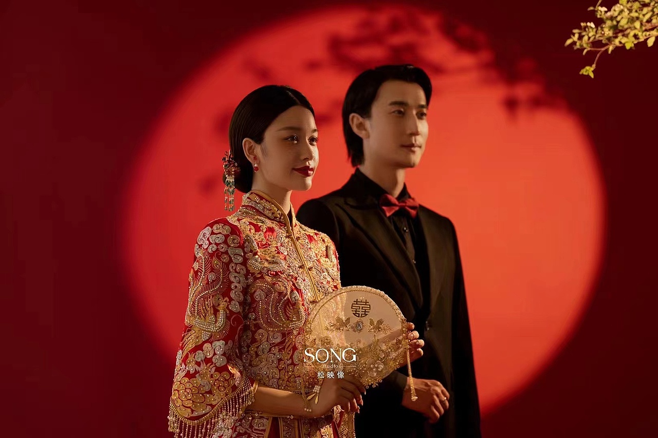 新中式婚纱照（图ZMzExNzIwODA0） - 人像摄影 - 站酷设计师松映像摄影工作室原创素材 - 站酷ZCOOL