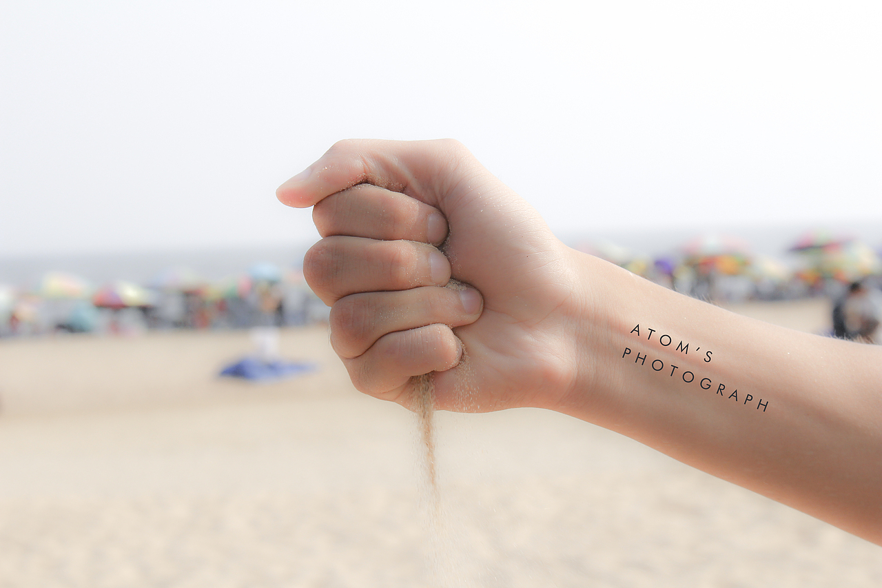 时间如指缝间的流沙,总会流失