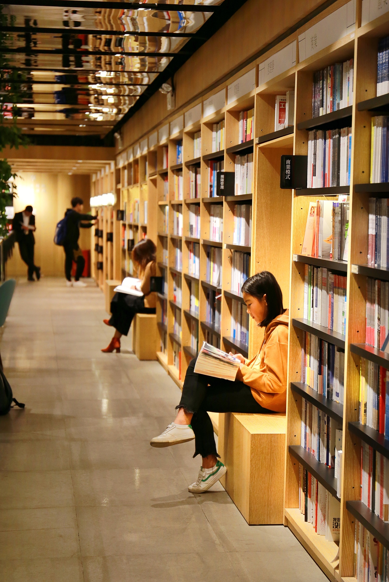 书店（图ZMTQ1ODQ3MDc2） - 人文/纪实摄影 - 站酷设计师白雀城人原创素材 - 站酷ZCOOL