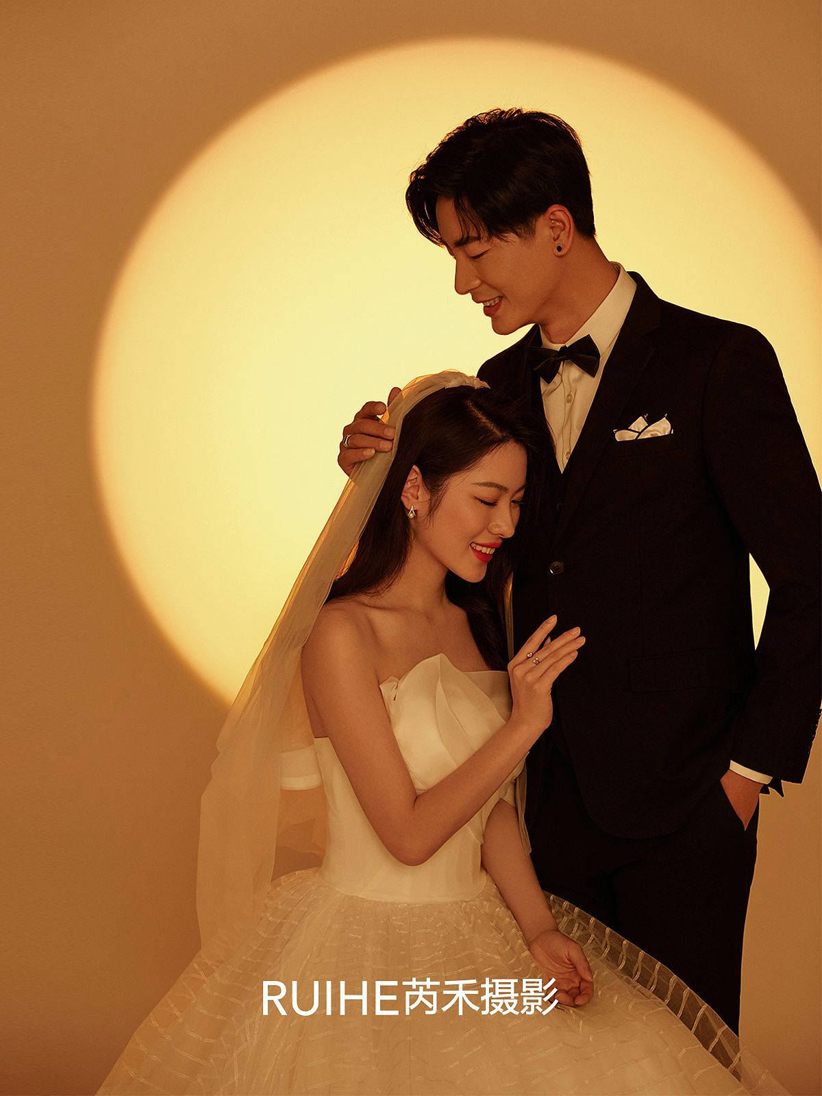 日落灯光影婚纱照美翻了,浪漫高级感yyds啊~