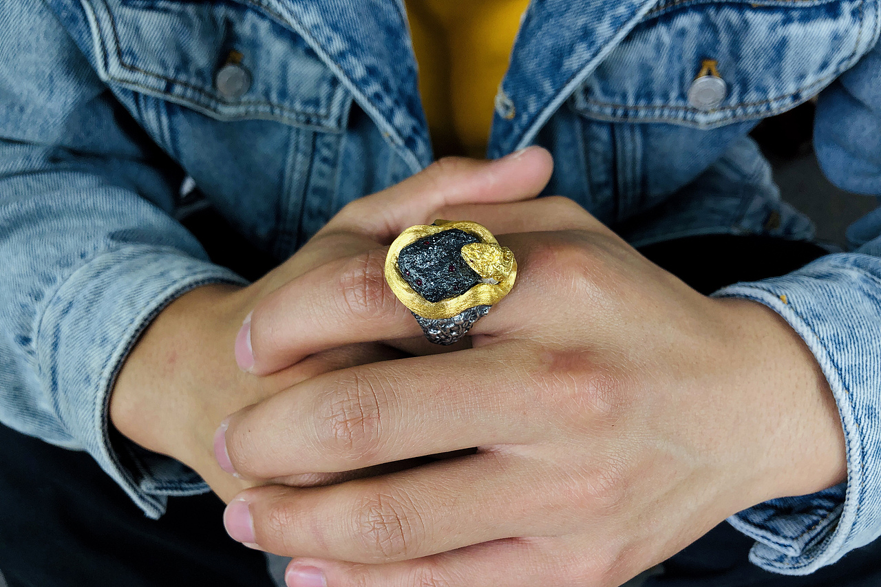 设计师作品|足金蛇戒指陨石（图ZMjU2NjE4MDc2） - 首饰设计 - 站酷设计师天使原创珠宝设计原创素材 - 站酷ZCOOL